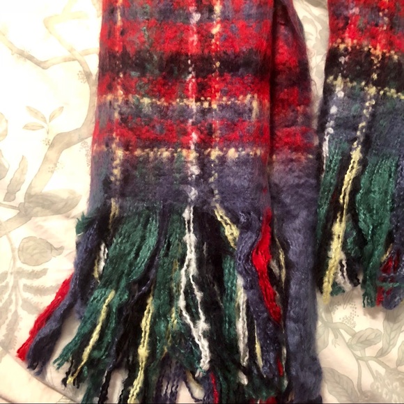 Scarf 🧣 - Picture 2 of 3